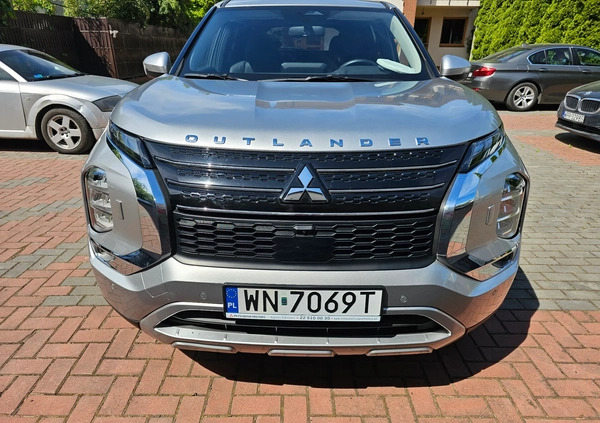 Mitsubishi Outlander cena 190000 przebieg: 33608, rok produkcji 2022 z Warszawa małe 211